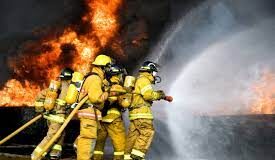 Što je uključeno u obuku da se postane honorarni vatrogasac?
